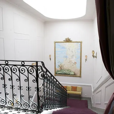 Leopoldine 4*