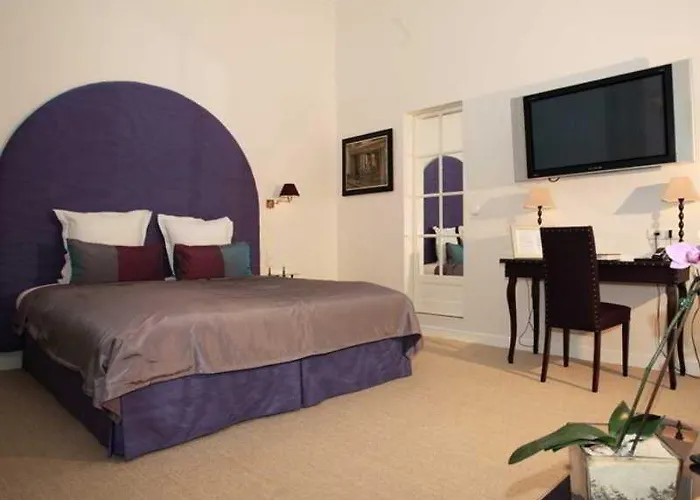 Отель Leopoldine Grenade-sur-Garonne